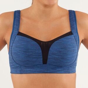 Lululemon Ta Ta Tamer III Bra W2412S Women’s Size 4–6 Blue Black Hook Closure
V